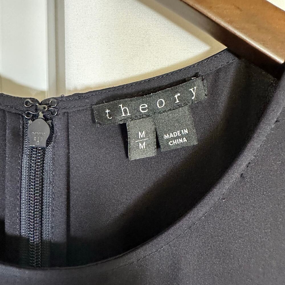 Theory Nicella Modern Black Silk Split Peplum Sleeveless‎ Top M Minimalist Work - Picture 3 of 11